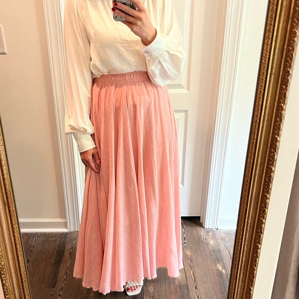 Women's Flowing Maxi Skirt in Soft Pink